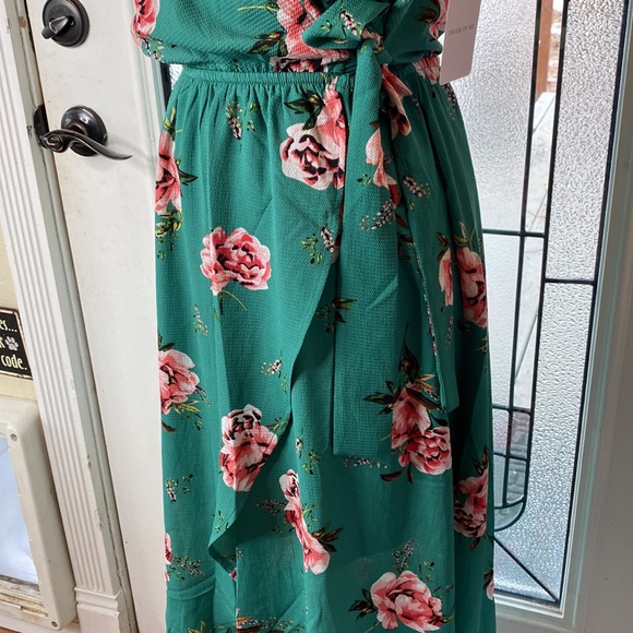 Dream Of Me emerald faux crossover dress w rose print - Picture 4 of 5
